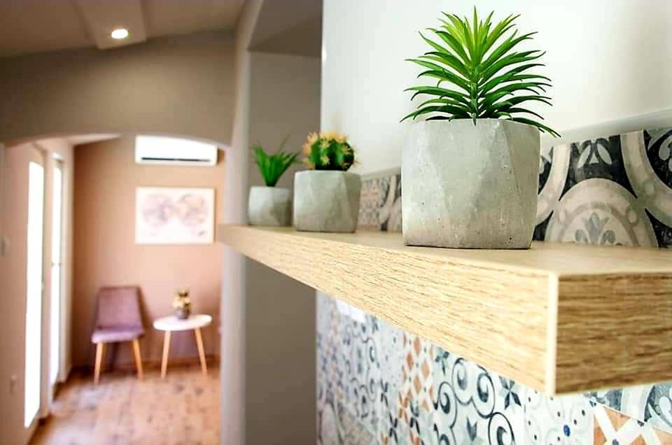 Centar Lux 2 Hostel Ζρένιανιν Εξωτερικό φωτογραφία