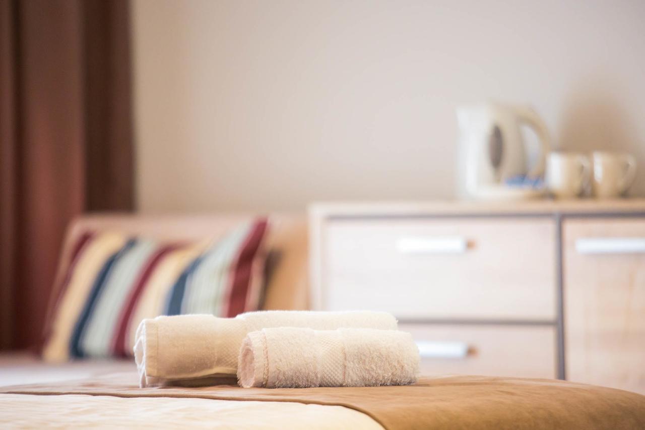 Centar Lux 2 Hostel Ζρένιανιν Εξωτερικό φωτογραφία